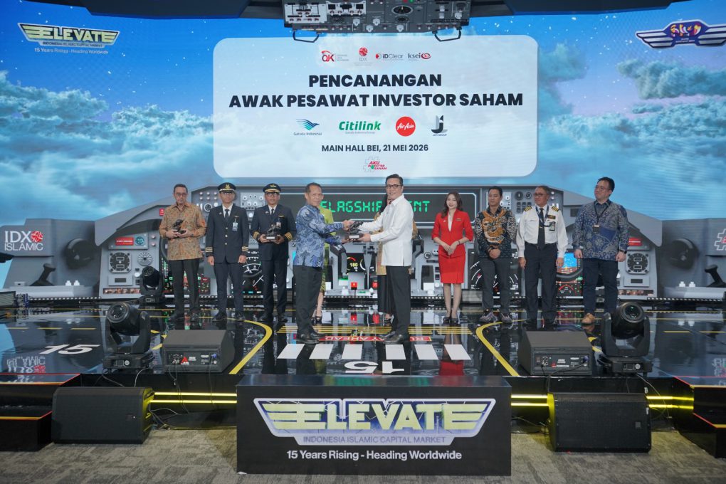 Pencanangan program Awak Pesawat Investor Saham bertepatan dengan pembukaan Sharia Investment Week (SIW) 2026 di Main Hall BEI, Jakarta, Kamis 21 Mei 2026. (Foto: dok BEI)