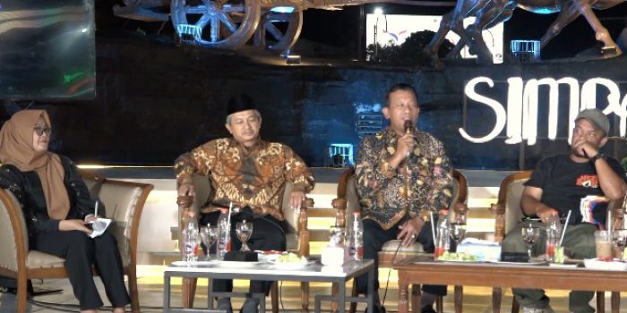 Sekda Boyolali, M Syawaludin, memberikan penjelasan kepada awak media terkait hari jadi ke 179 Boyolali di Boyolali, Jawa Tengah. (Foto: Putri Sejati)
