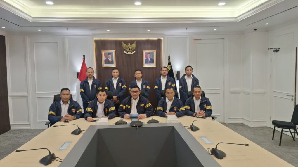 Direktur Tindak Pidana Ekonomi dan Khusus Bareskrim Polri, Brigjen Pol Ade Safri Simanjuntak saat memebrikan keterangan, Sabtu 20 Juni 2026. (Foto: Putri Sejati)