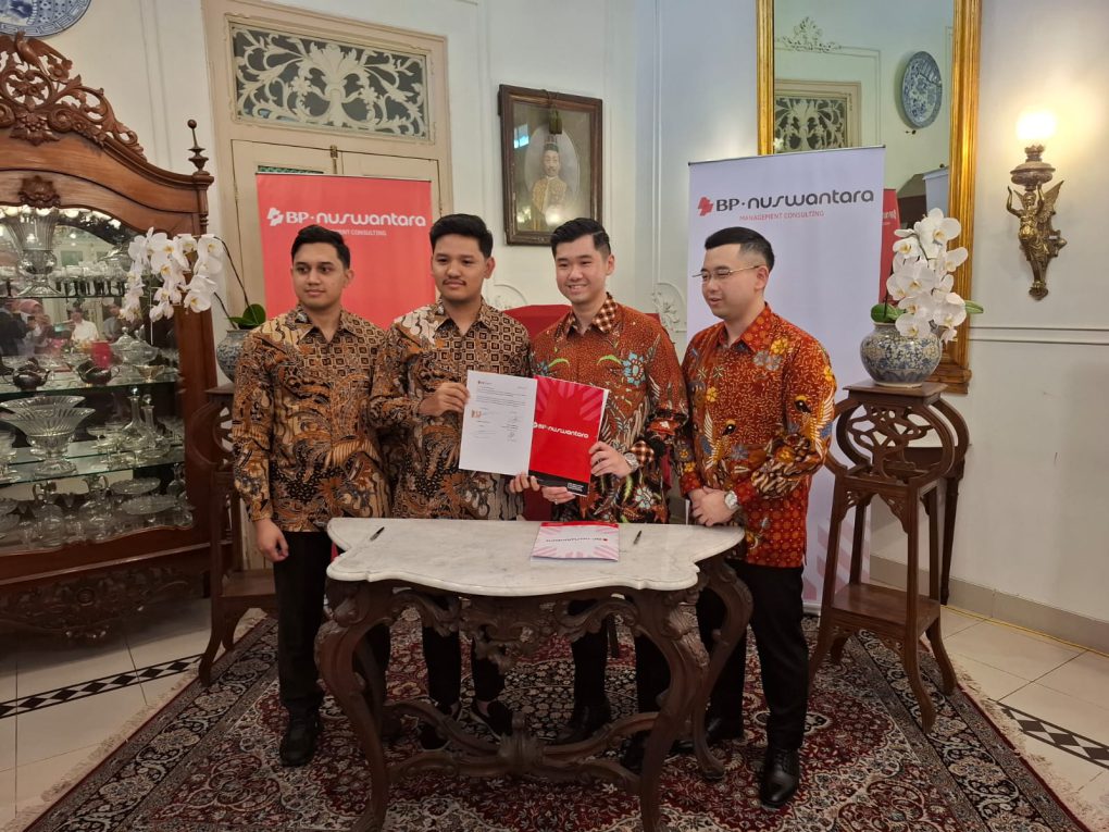 BP Consulting Group berkolaborasi dengan Nuswantara Consulting secara resmi meluncurkan PT Bisnis Perkasa Nuswantara (BP Nuswantara) di Dalem Wuryoningratan, Kota Solo, Jawa Tengah, Selasa 21 Juli 2026. (Foto: Putri Sejati)