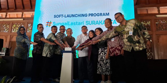 Pemerintah Kota (Pemkot) Solo berkolaborasi dengan United Nations Development Programme (UNDP) dan Clean River menggelar soft launching program #SungaiLestari di Pendapa Kecamatan Laweyan, Jumat 10 Juli 2026. (Foto: Putri Sejati)