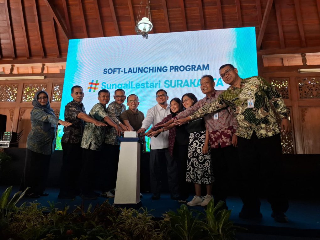 Pemerintah Kota (Pemkot) Solo berkolaborasi dengan United Nations Development Programme (UNDP) dan Clean River menggelar soft launching program #SungaiLestari di Pendapa Kecamatan Laweyan, Jumat 10 Juli 2026. (Foto: Putri Sejati)