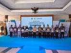 Penyerahan bantuan renovasi rumah sendiri dihadiri Wakil Bupati Wonogiri Imron Rizkyarno, General Manager Community Development PT Djarum Achmad Budiharto, jajaran Forum Koordinasi Pimpinan Daerah (Forkopimda), serta perwakilan kecamatan dan desa penerima manfaat serta warga yang mendapatkan bantuan di Pendopo Kantor Bupati Wonogiri, Kamis 27 Agustus 2026. (Foto: Putri Sejati)