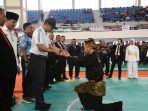 Danrem 074/Warastratama Kolonel Inf M. Arry Yudistira membuka Open Tournament Pencak Silat Piala Panglima TNI Tahun 2026 dalam rangka memeriahkan HUT ke-81 TNI di GOR Manahan, Kota Solo, Jawa Tengah, Jumat 11 September 2026. (Foto: dok. Penrem)
