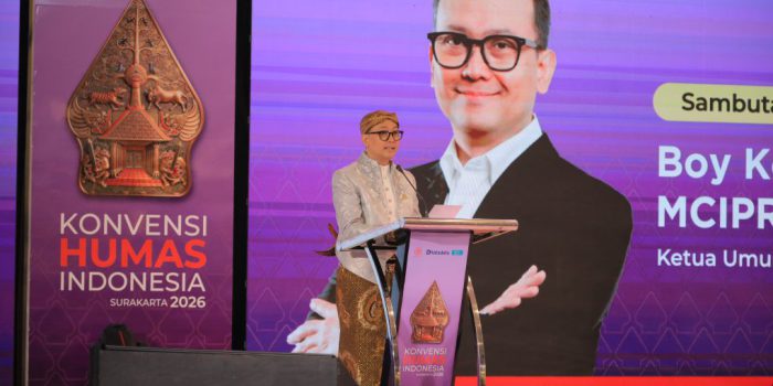 Ketua Umum Perhimpunan Hubungan Masyarakat Indonesia Perhumas), Boy Kelana saat memberikan sambutan di pembukaan dalam Konvensi Humas Indonesia (KVI) 2026 yang digelar di The Sunan Hotel Solo, Jawa Tengah, Sabtu 17 Oktober 2026. (Foto/ dok ist)
